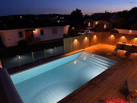 Villa with swimming pool and the sea as a neighbor!