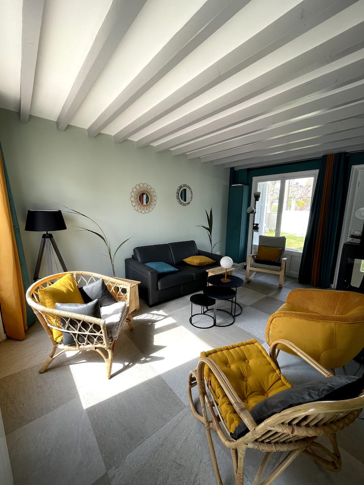 Maison Familiale Et Chaleureuse, Idéalement Située - Cabourg