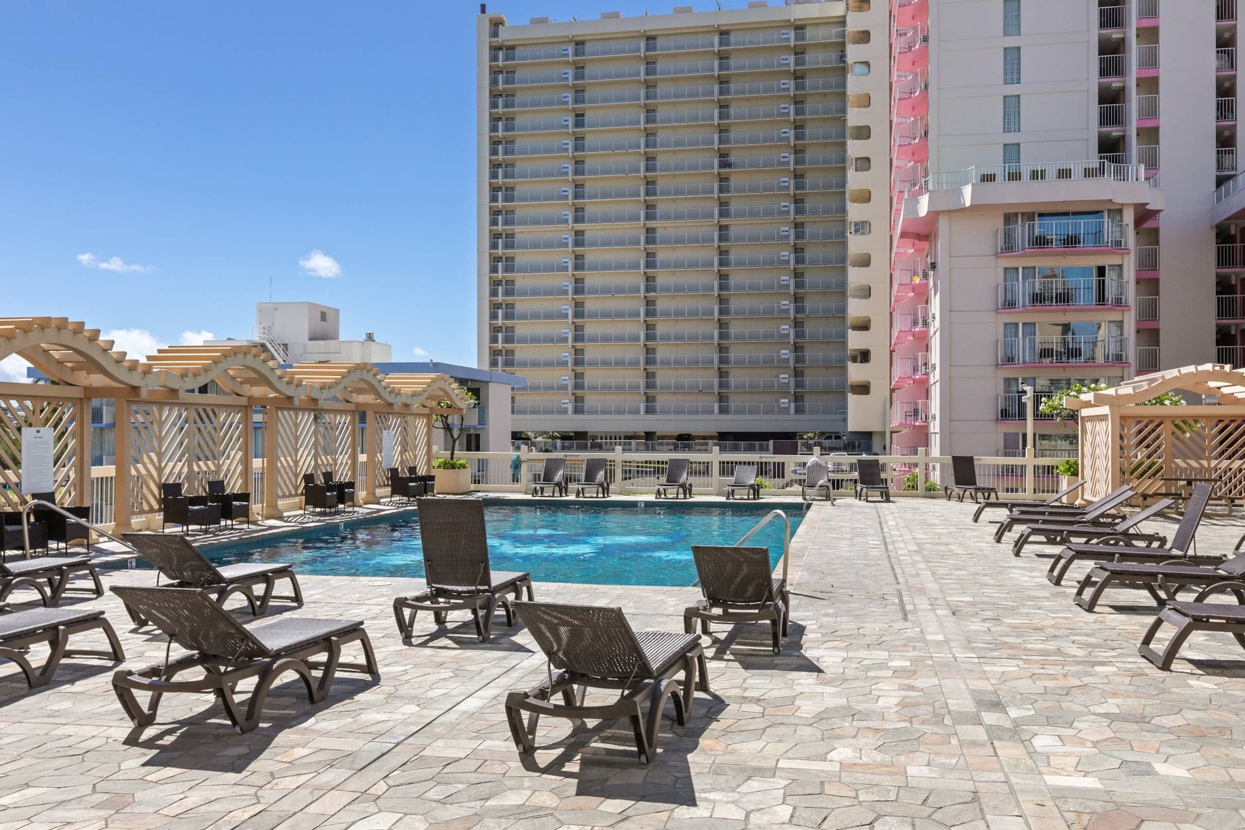 Condo in Honolulu · ★4.82 · 1 bedroom · 2 beds · 1 private bath - Image 44