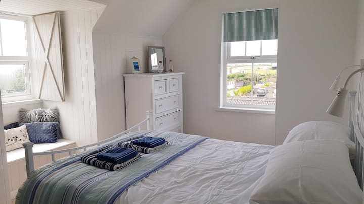 Habitación en la planta superior con cama tamaño king