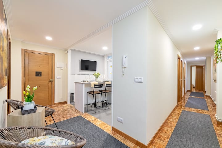 Lovely 4-bedroom Apartment In Vigo - Nigrán