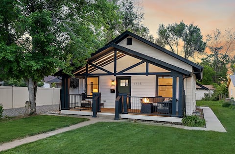 Downtown Arvada Bungalow - Explore Denver Area