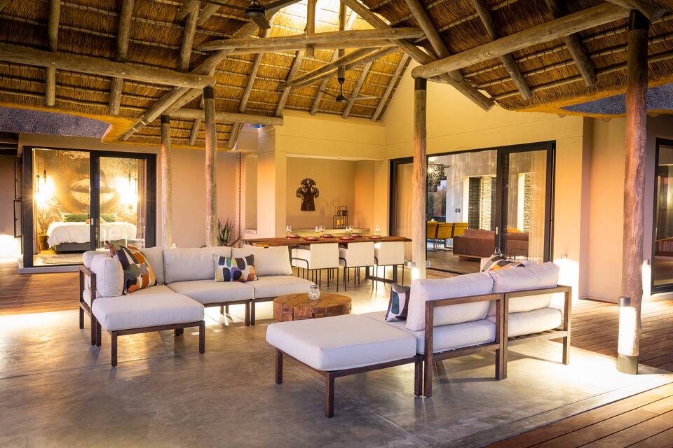 Villa Tall Horse, among the giraffes, Hoedspruit, Limpopo, South Africa, photo 1 of 10