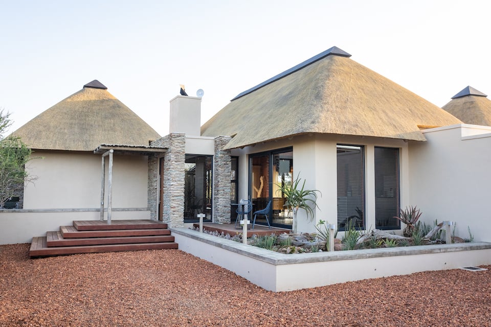 Villa Tall Horse, among the giraffes, Hoedspruit, Limpopo, South Africa, photo 3 of 10