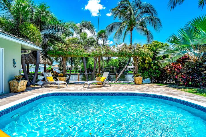 Heated Pool + Kayaks! Tiki Hut & Close To Beach! gallery image 3