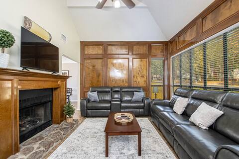 Double Diamond Rentals- Perfect Family Home