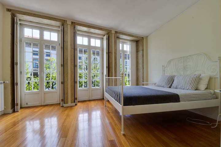 Porto ClérigosDelights @ Alma Guest House