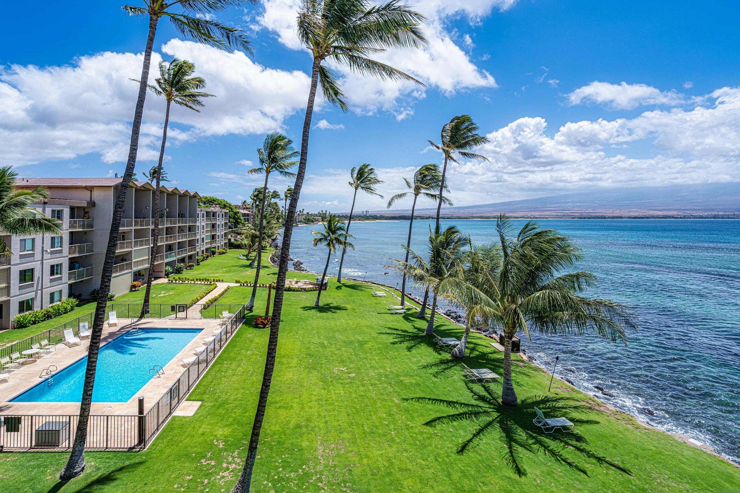 Condo in Wailuku · ★5.0 · 2 bedrooms · 3 beds · 2 baths - Image 51