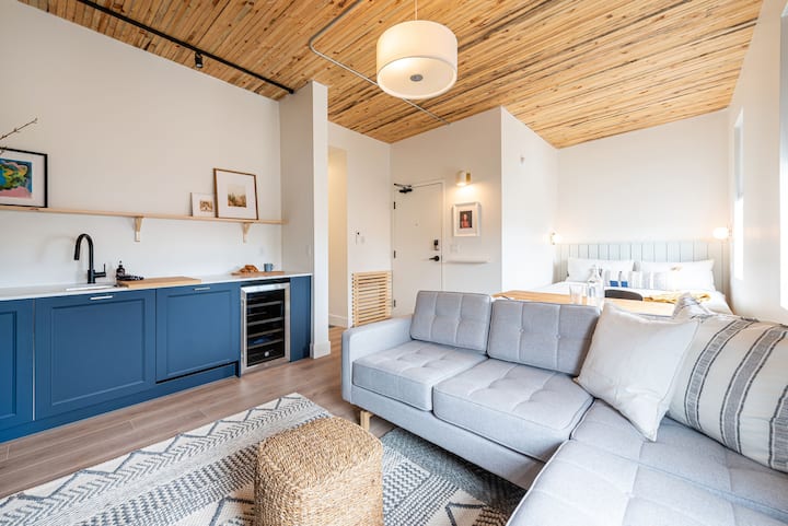 Brewery Park 2304 - Beautiful North End Suite - 핼리팩스 카운티