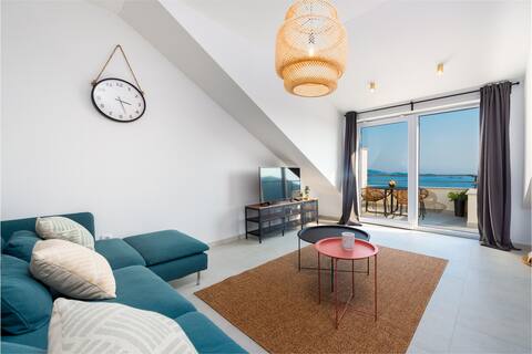Divine apartment with amazing view and decor