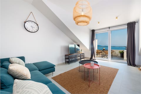 Divine apartment with amazing view and decor