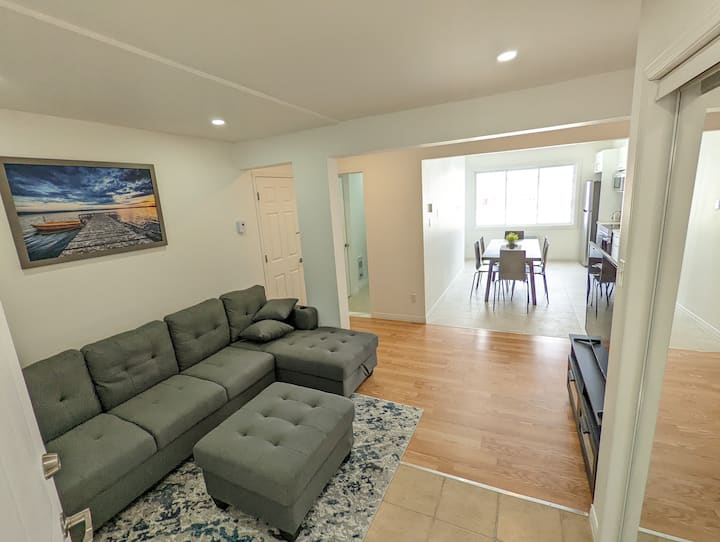 Lovely 2 Bedroom Condo With Free Parking! - Laval