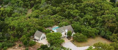 Pickleball, Heated pool, Hot tub, 2.5 Acres