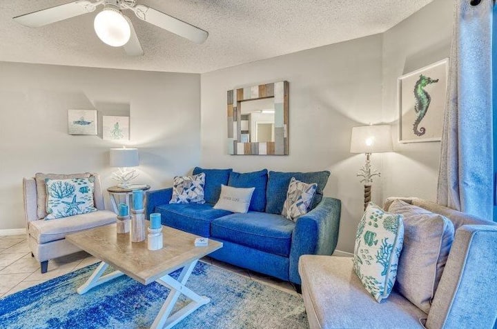 Beach Service Included Mar1-oct31, Ground Level - Miramar Beach, FL