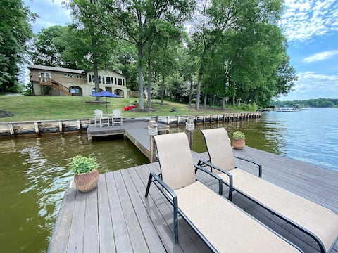 Luxury Lakehouse on Lake Bowen near Asheville, NC