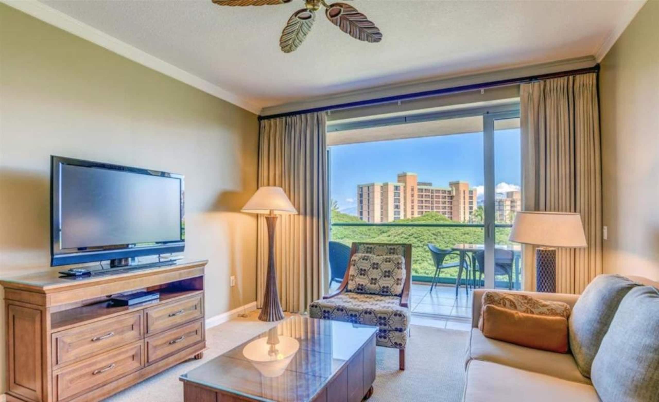 Condo in Lahaina · ★4.94 · 2 bedrooms · 1 bed · 1 bath - Image 3