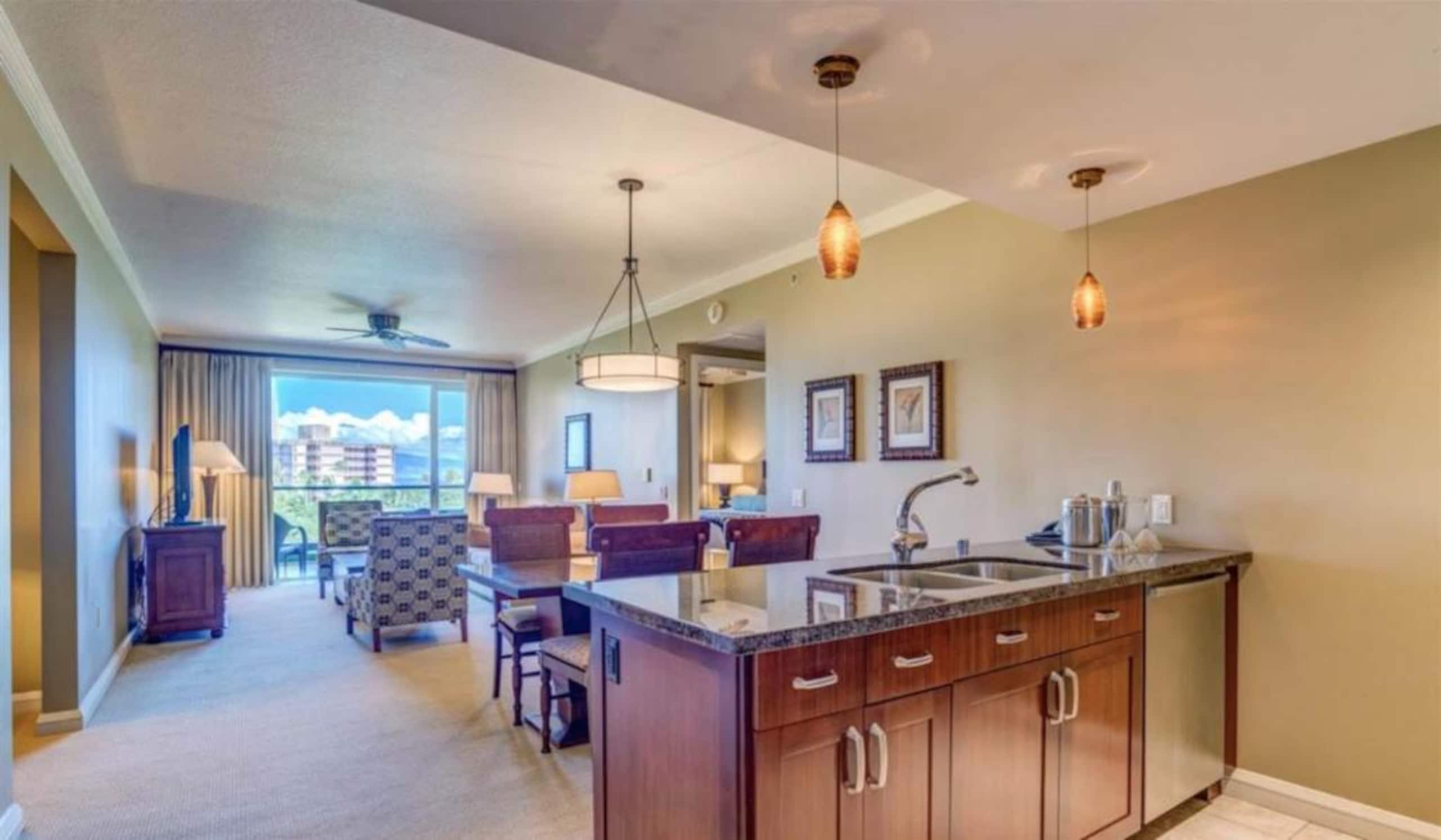 Condo in Lahaina · ★4.94 · 2 bedrooms · 1 bed · 1 bath - Image 7