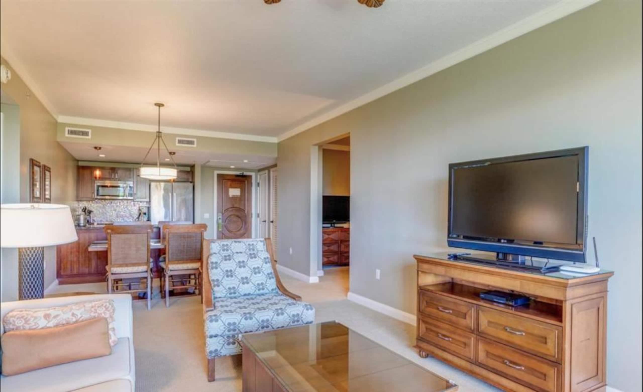 Condo in Lahaina · ★4.94 · 2 bedrooms · 1 bed · 1 bath - Image 4