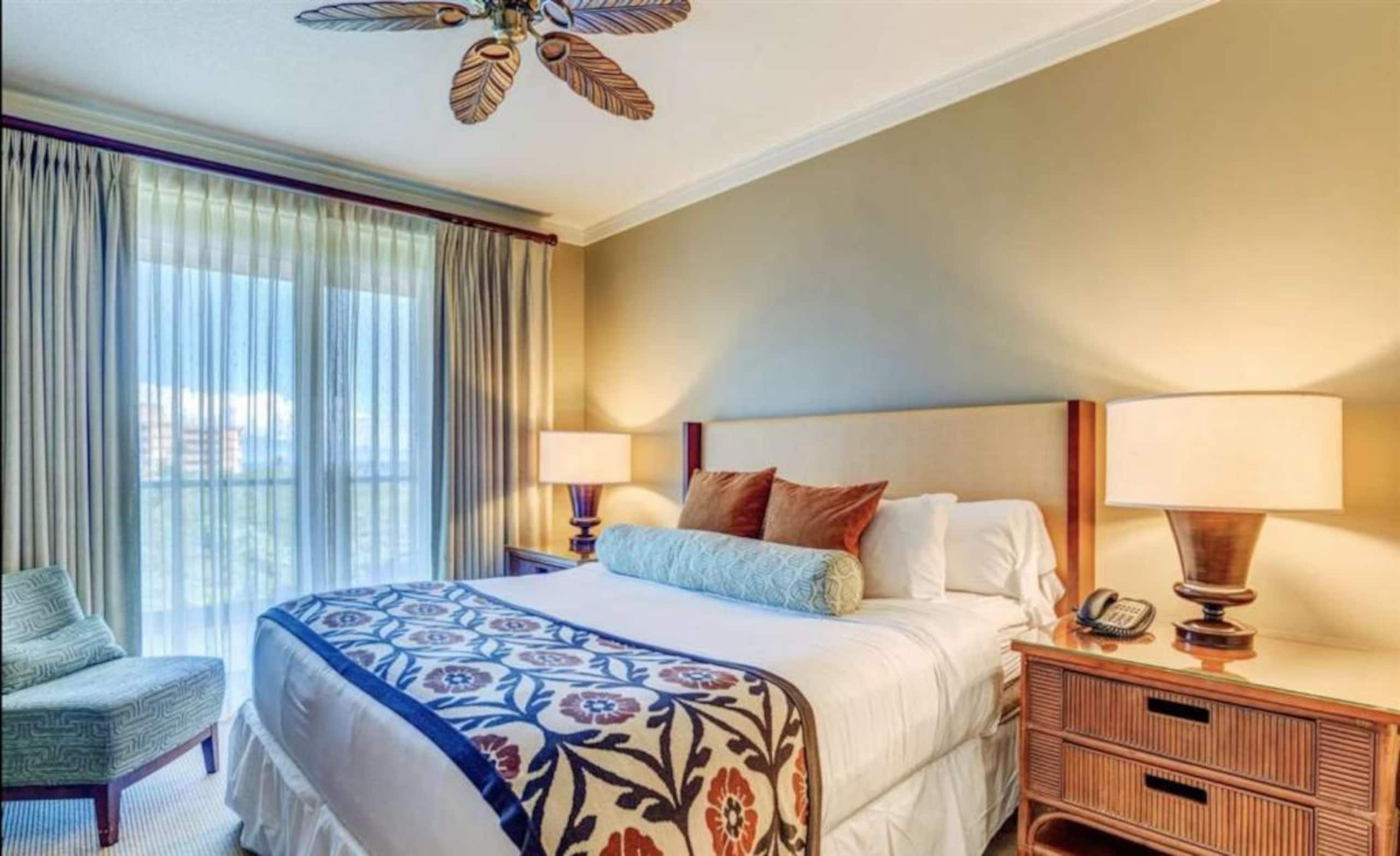 Condo in Lahaina · ★4.94 · 2 bedrooms · 1 bed · 1 bath - Image 11