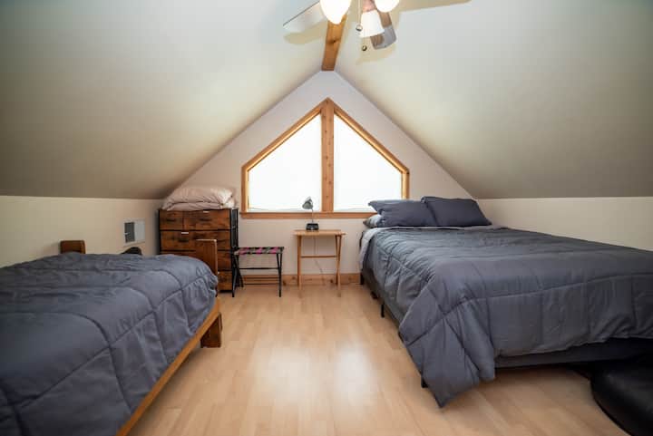 Dormitorio (1 cama queen, 1 matrimonial)