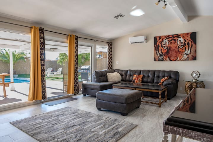 3BR/2Bath/3beds/sofa, bunk bed 10min Strip/Pool