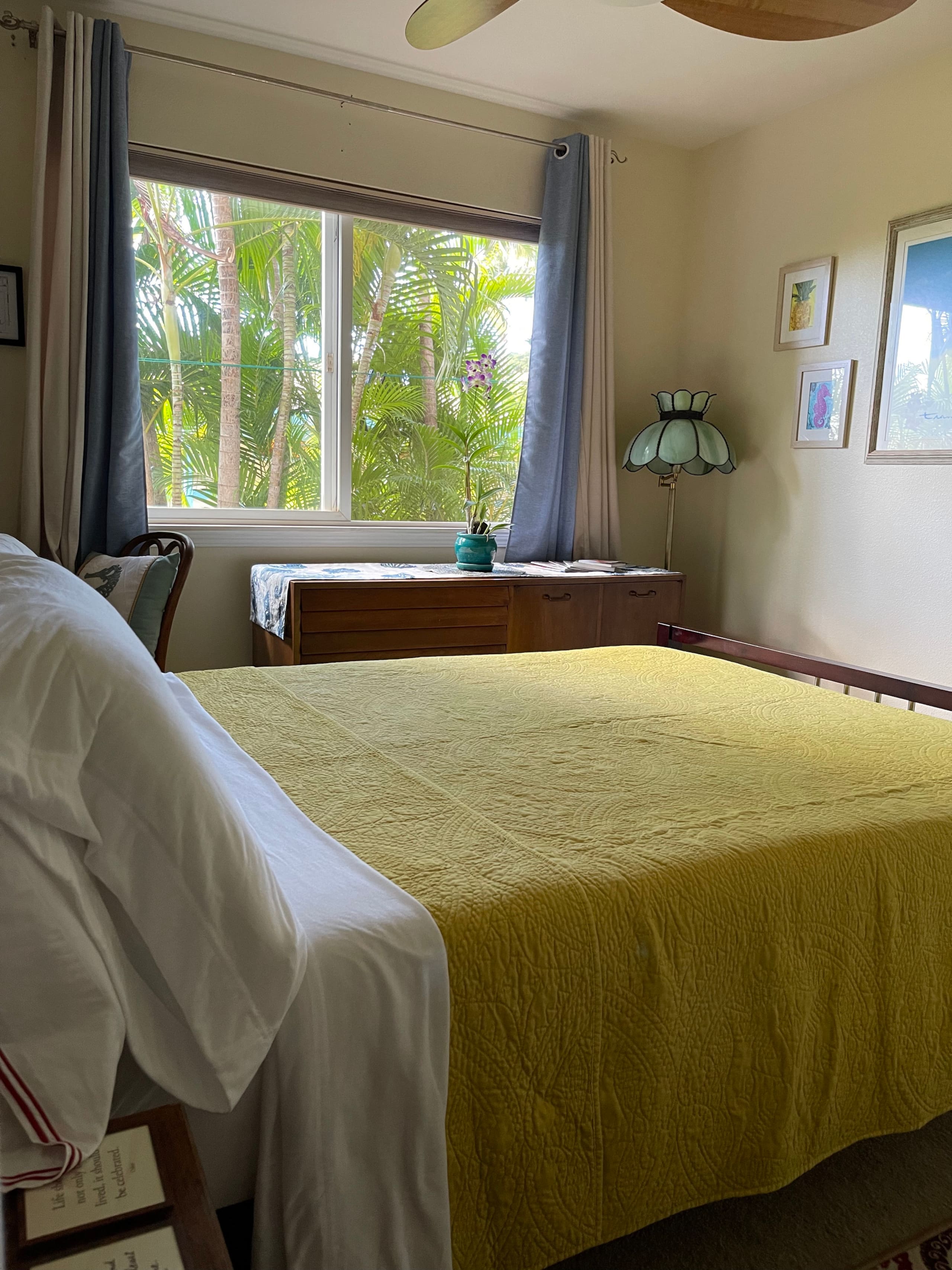 Sunflower Suite - Your Secret Garden - Image 9