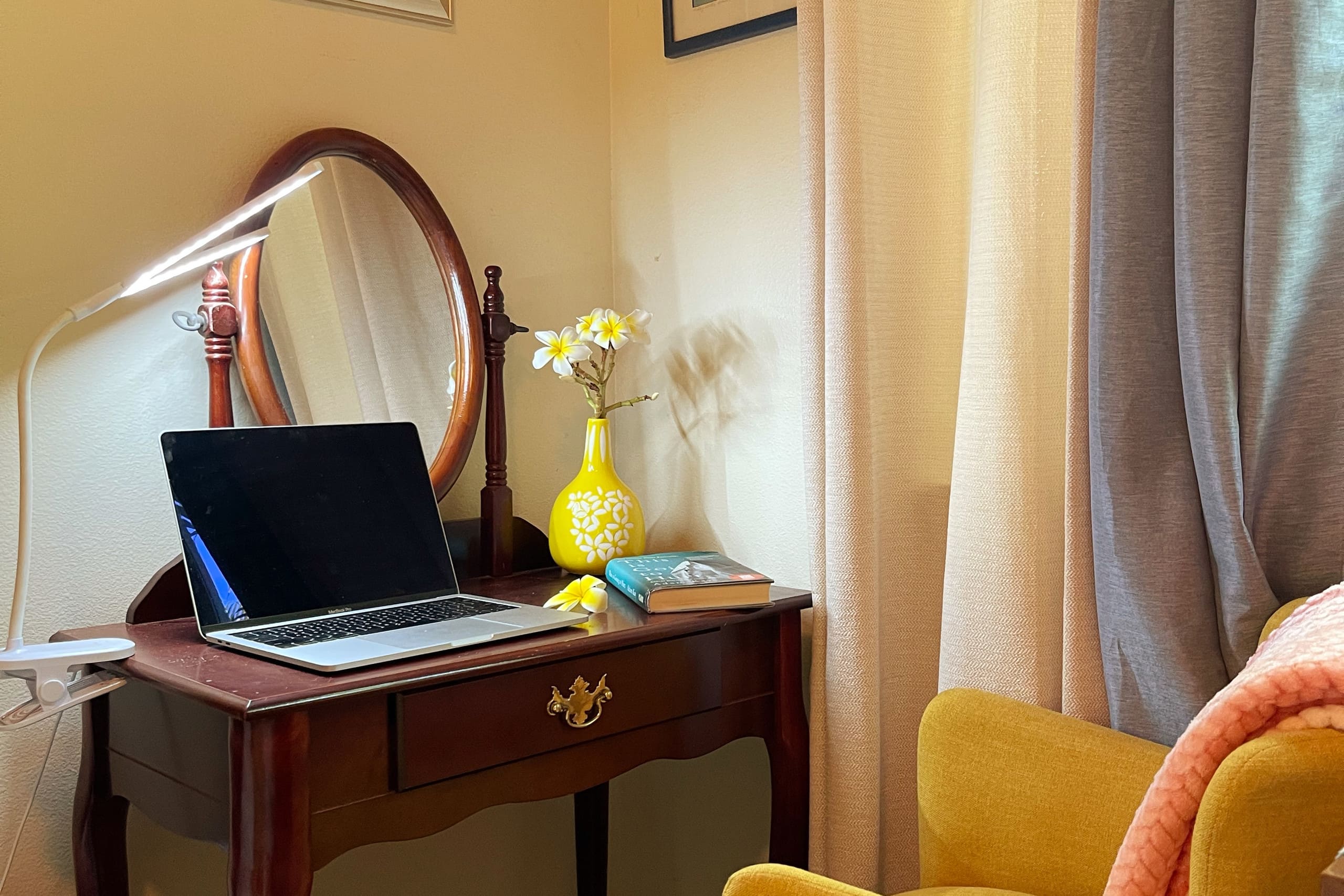 Sunflower Suite - Your Secret Garden - Image 24