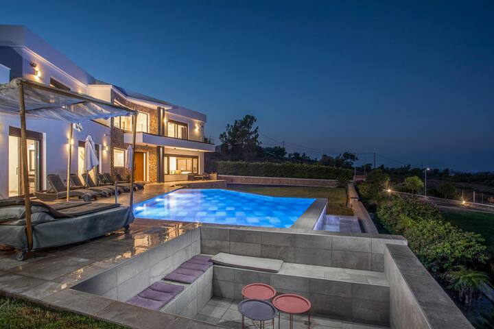 Villa Indira gallery image 3