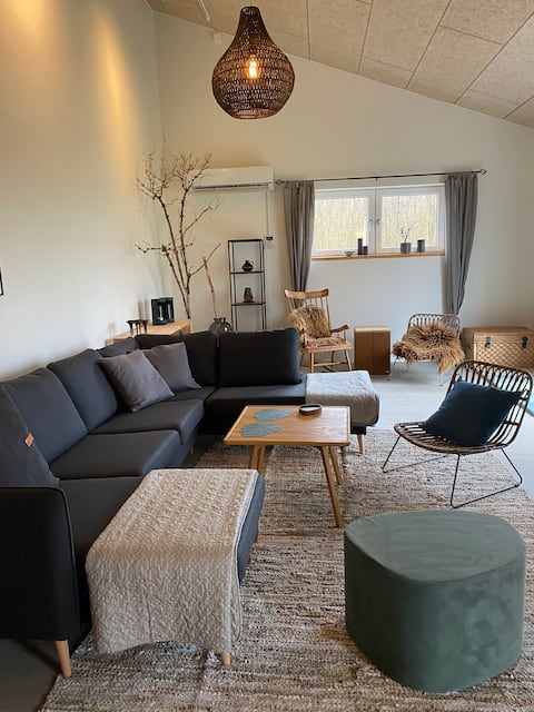 Beautiful place with high ceilings