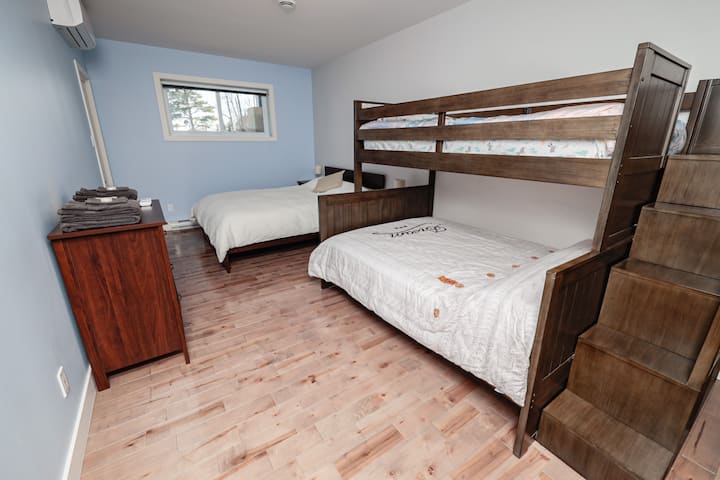 Spavaća soba 5/ Chambre 5