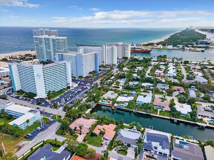 Photo inspiration: Gallery Detail: South Beach Miami Beach Beach House Vacation Rentals