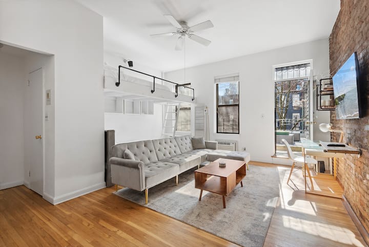 Stunning Apt! 74th Off The Park! Private Terrace! - Queens, NY
