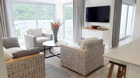 River/Beachfront 
Family Unit 6