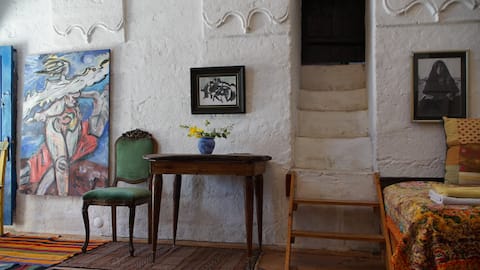 Dancing Cloud Art House-B&B