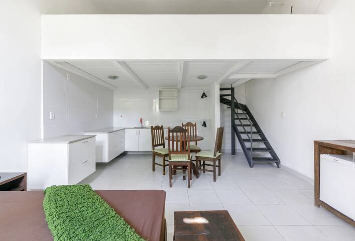 1930s WOW Villa (8 Bedrooms | Quiet Groups ONLY) gallery image 5