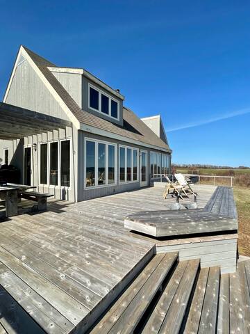 Chalet tout confort avec magnifique vue sur la mer gallery image 2