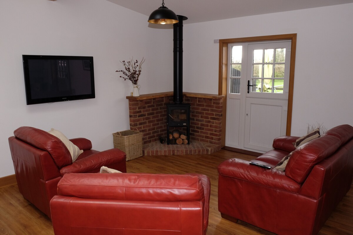 Top Airbnb: Fantastic Barn Conversion Near The New Forest in Hampshire