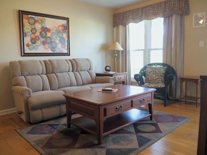 Bee Line Drive Getaway Houses for Rent in Galax, Virginia, United