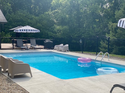 Atomic Acres-Harbor Country Fall Awaits!