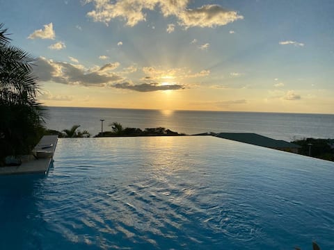 Villa Bell'ô, overlooking the Caribbean Sea