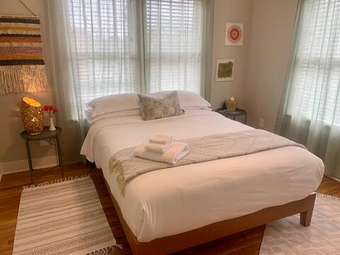 Beautiful & Bright in SoMa This duplex has it all!