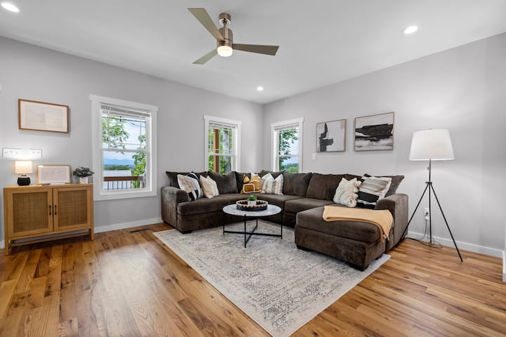 *15 Minutes To Asheville - Mtn Views & Large Decks - Weaverville, NC