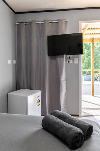 Nurses Quarters 4 ensuite cabins gallery image 3