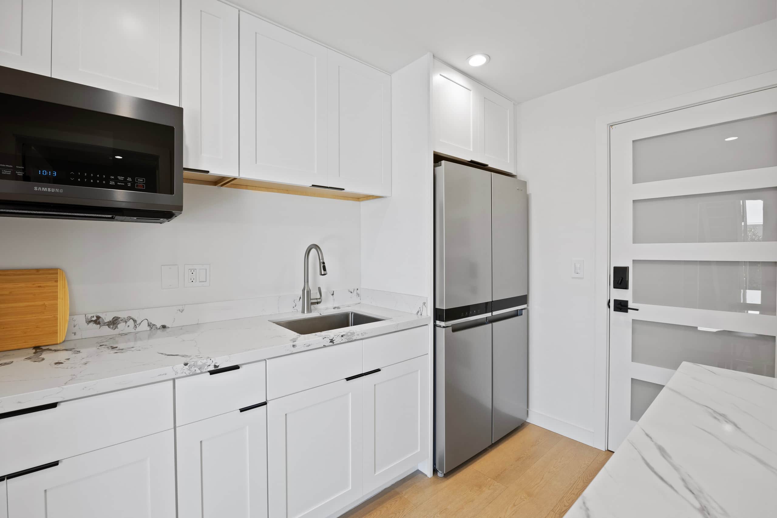 Newly Built Modern Luxurious Garden Suite - Image 2
