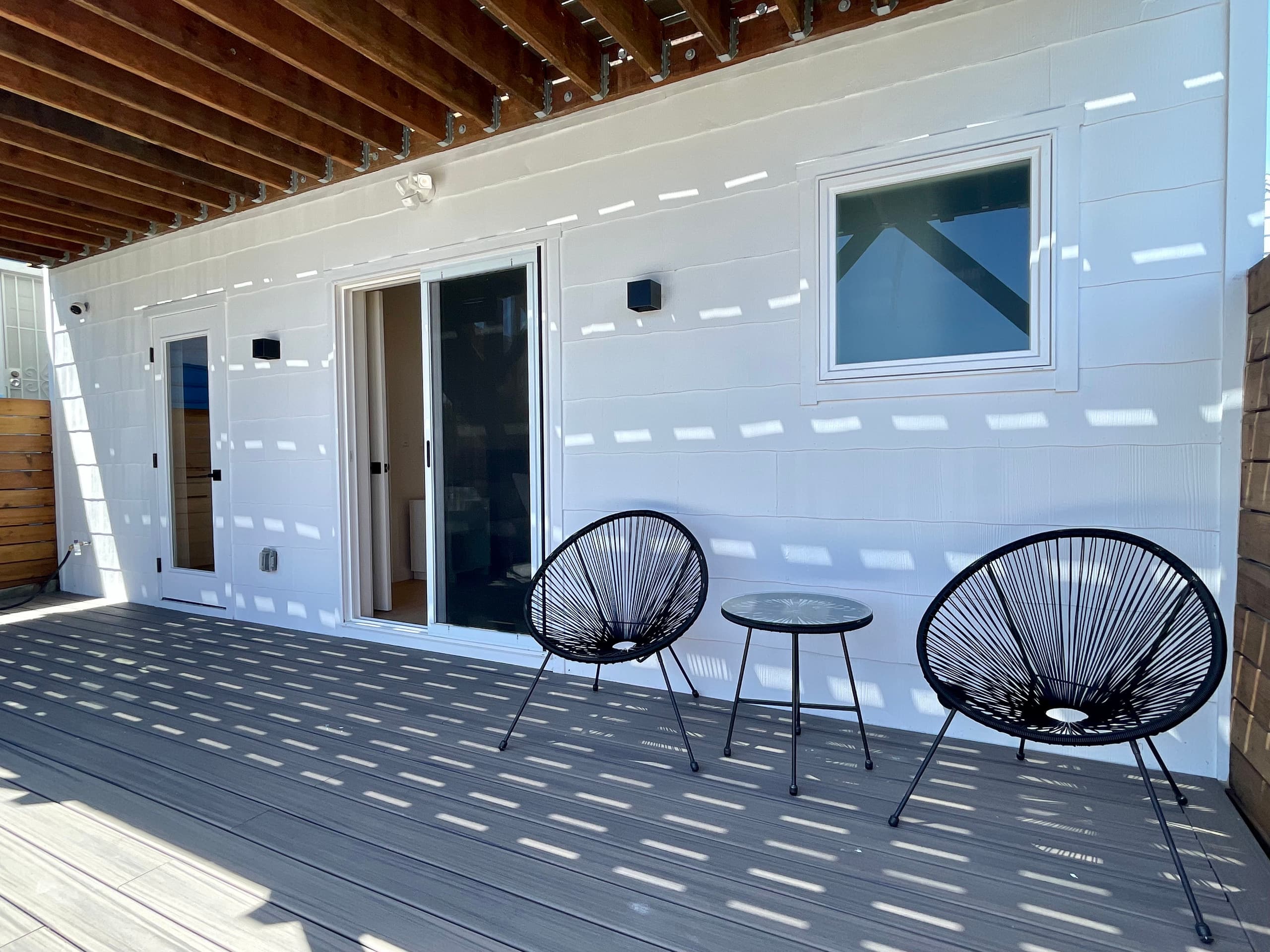 Newly Built Modern Luxurious Garden Suite - Image 6
