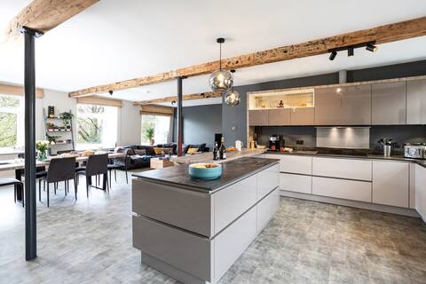 Upper Mint Mill: Superb new riverside apartment
