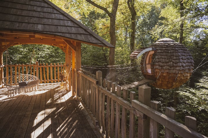 lovers' treehouse with cocoon bedroom; joncherey, burgundy-franche-comte