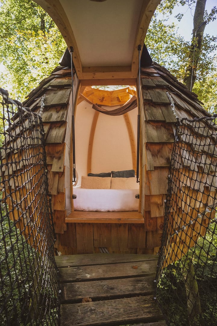 lovers' treehouse with cocoon bedroom; joncherey, burgundy-franche-comte