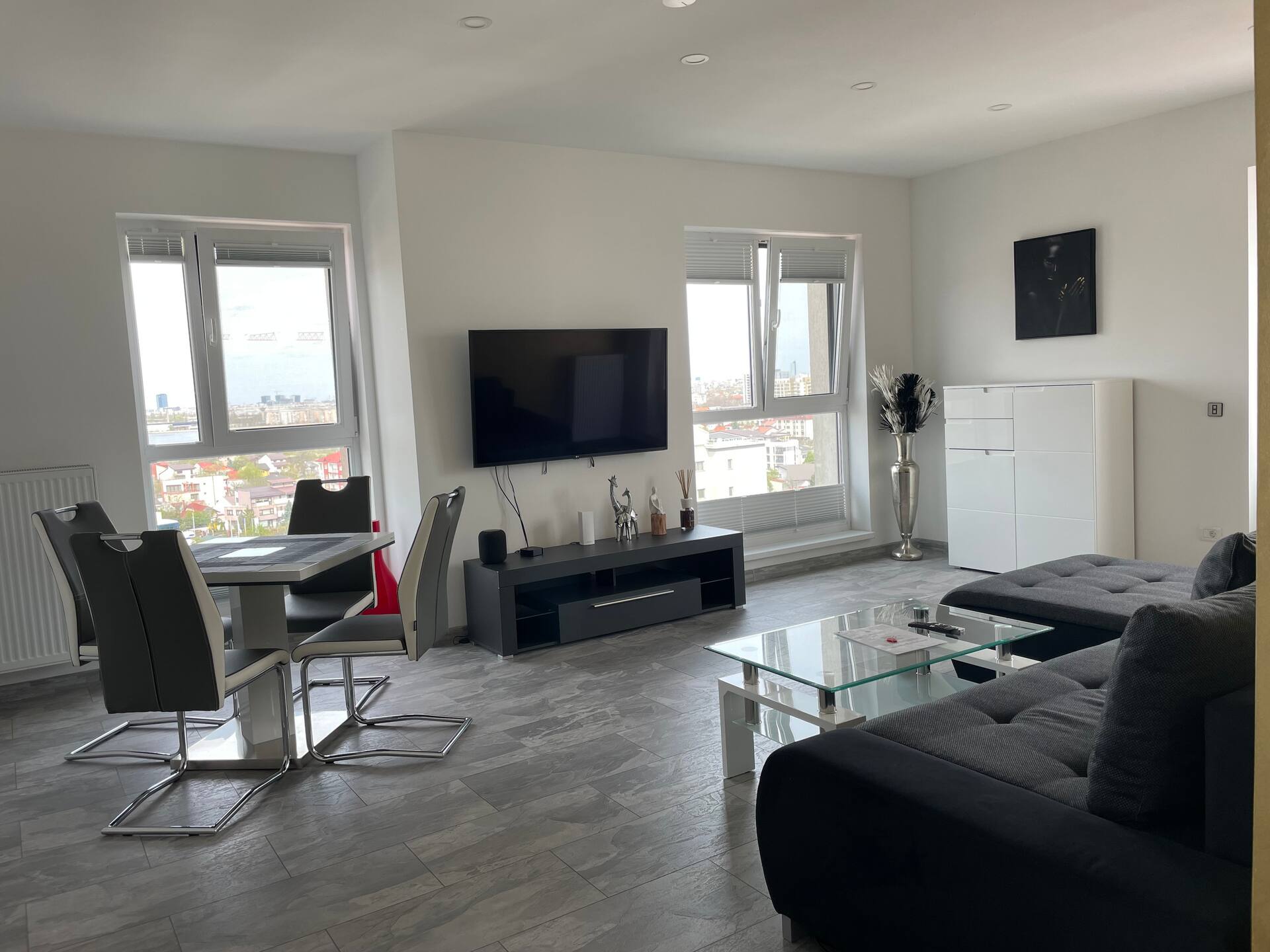 Lakeview 2 Room Penthouse Rooftop Terrace W15 — photo 3