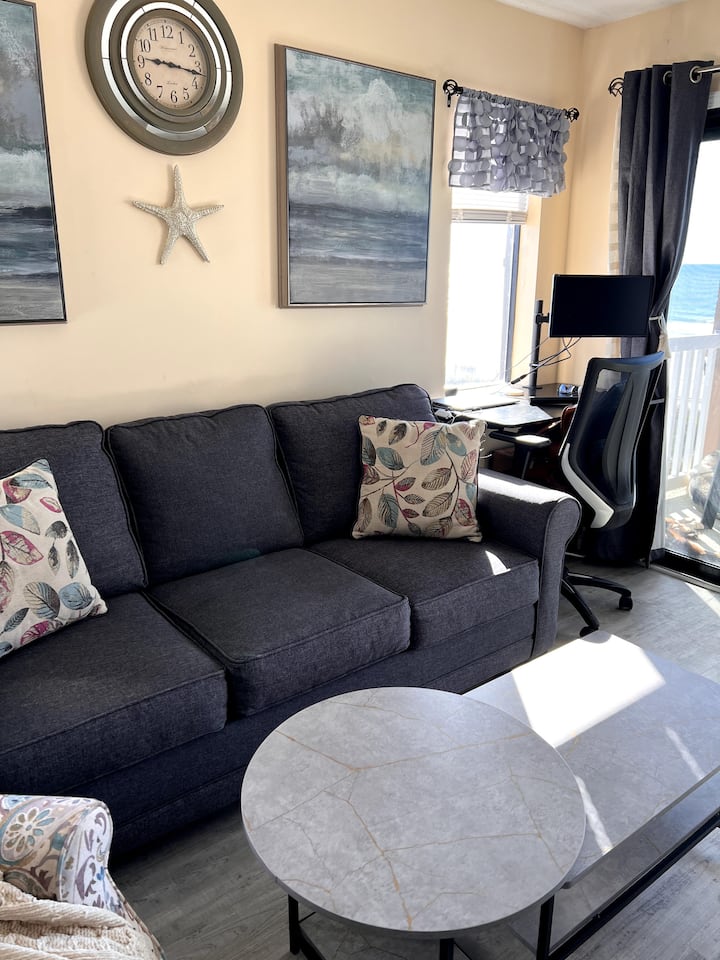 Lovely Direct Oceanfront 1-bedroom Condo - North Myrtle Beach, SC